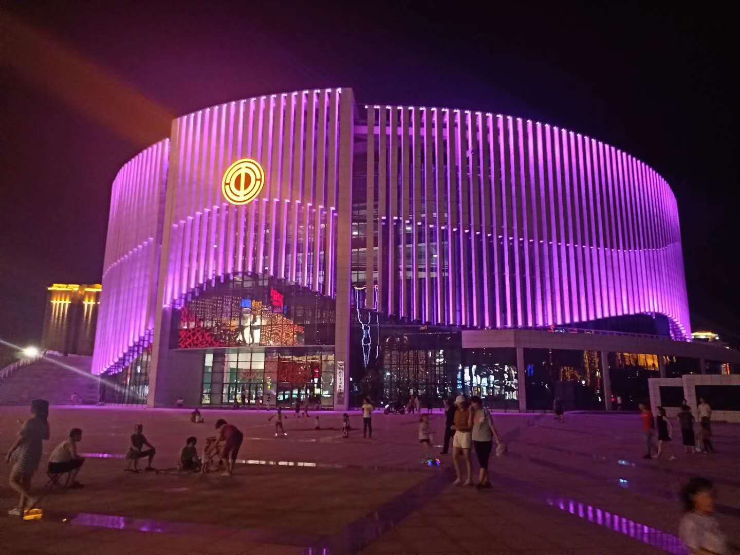 踐行(xing)工匠精神，我們繼(ji)續砥礪前行